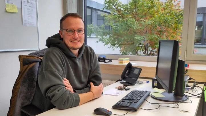 Jugendsozialarbeiter - Herr Guzowski Der Jugendsozialarbeiter an der ARB: Herr Guzowski