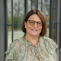 Verwaltungsangestellte Ingrid Schröder